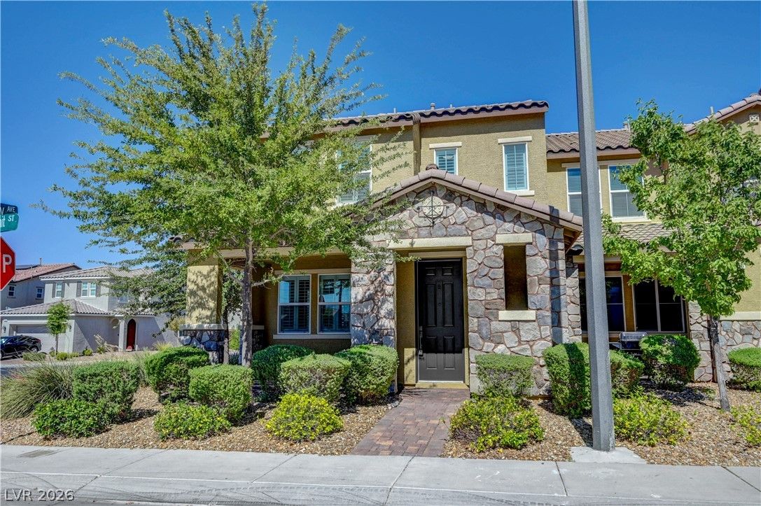2852 Starling Summit Street — photo 2