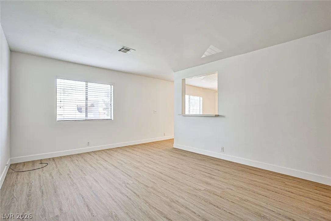 5091 Pioneer Avenue 201 — photo 4