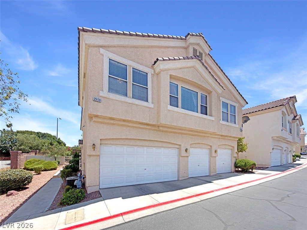 2554 Alias Smith Drive — photo 1 of 22
