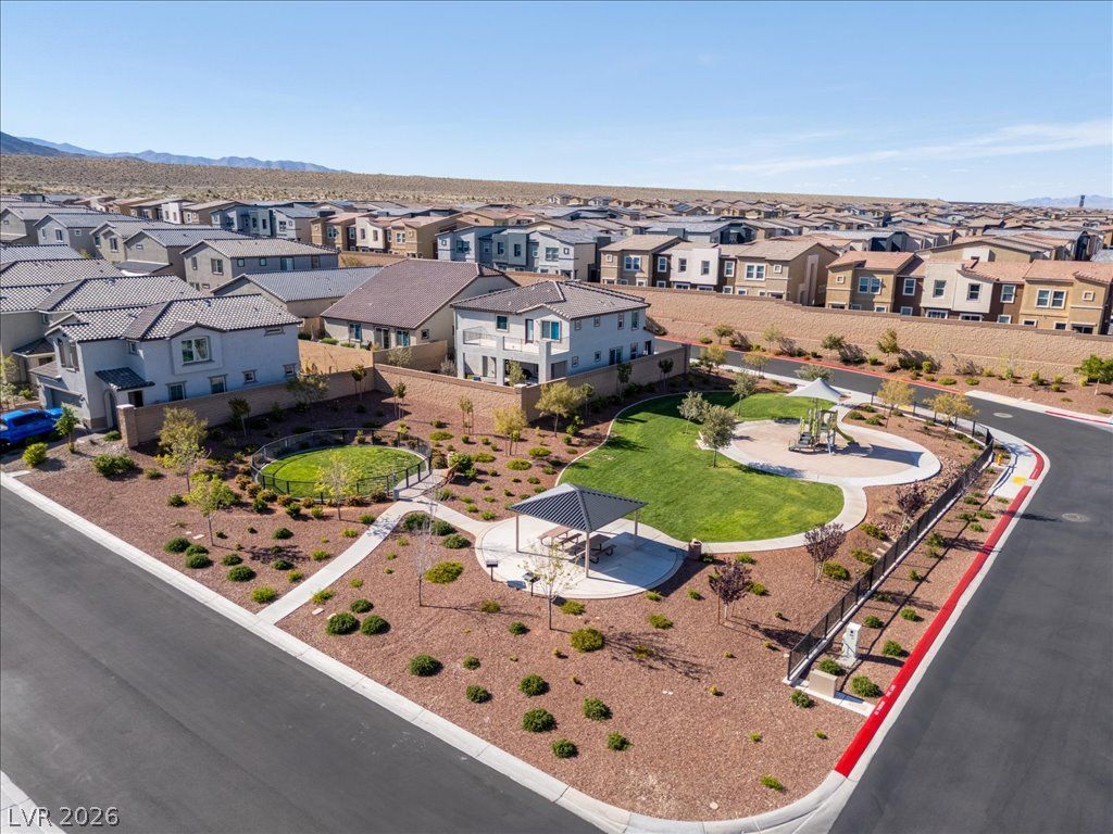10977 Oregano Avenue — photo 4