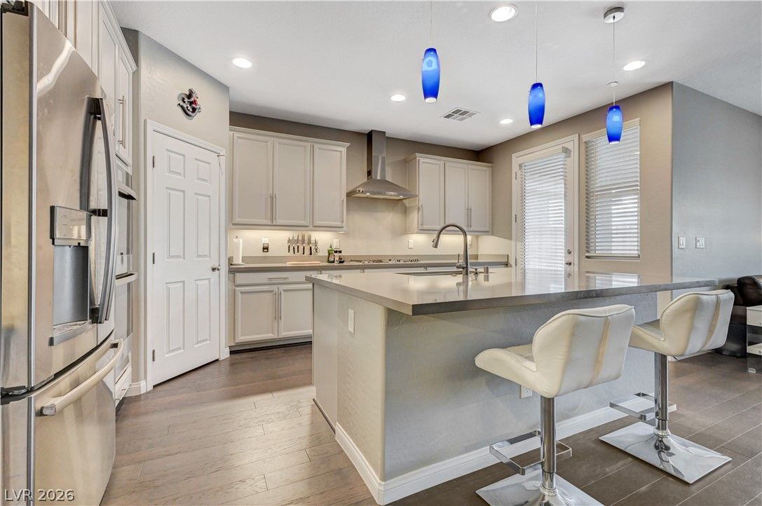 747 Drammatico Place — photo 2