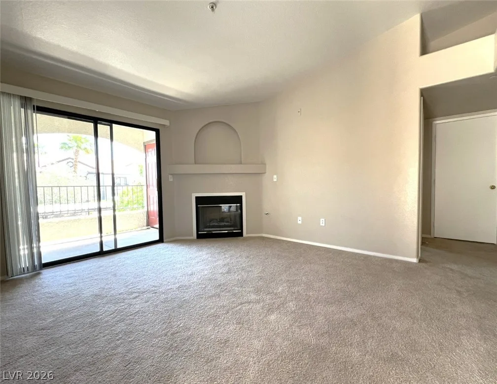 950 SEVEN HILLS Drive 122 — photo 2