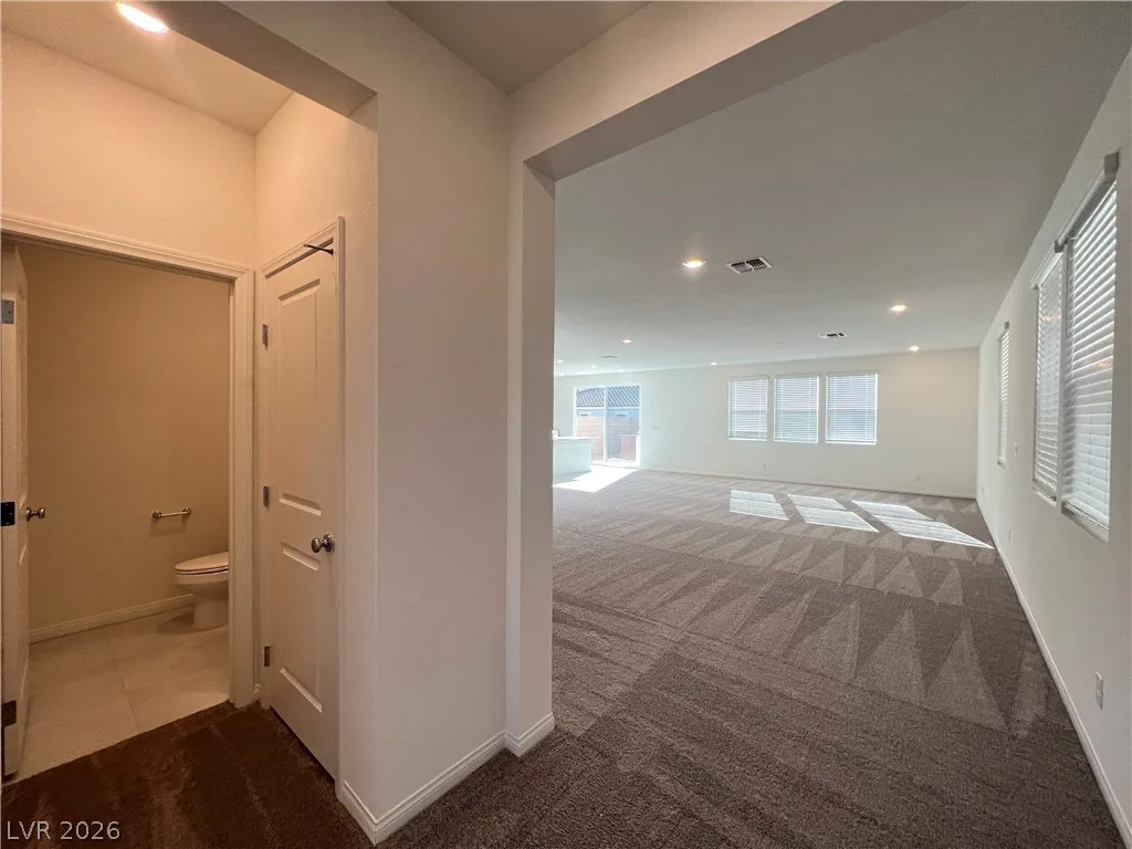 7569 West Mistral Avenue — photo 4