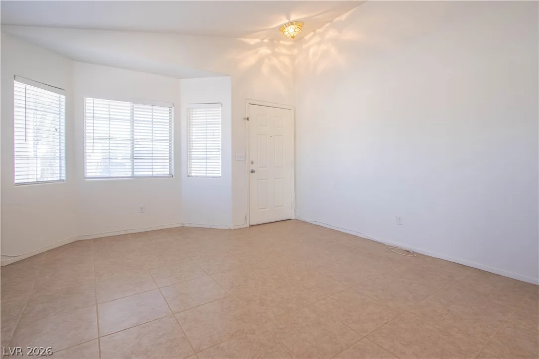 3747 Shadow Tree Street — photo 4