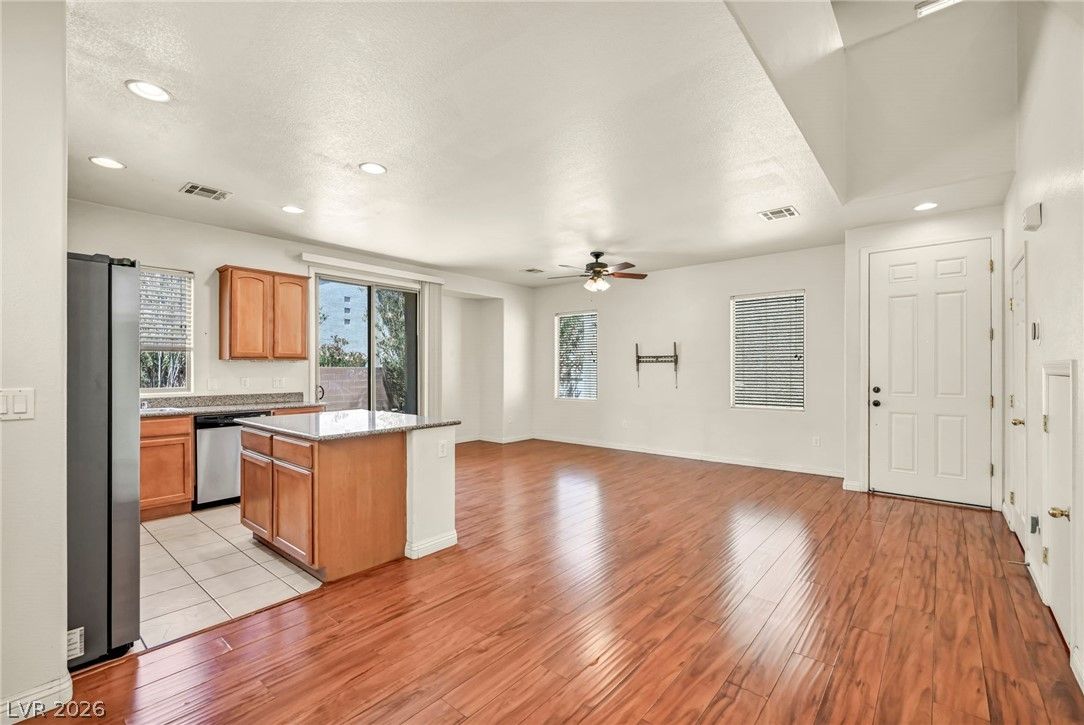 5412 Tinker Toy Avenue — photo 3 of 16