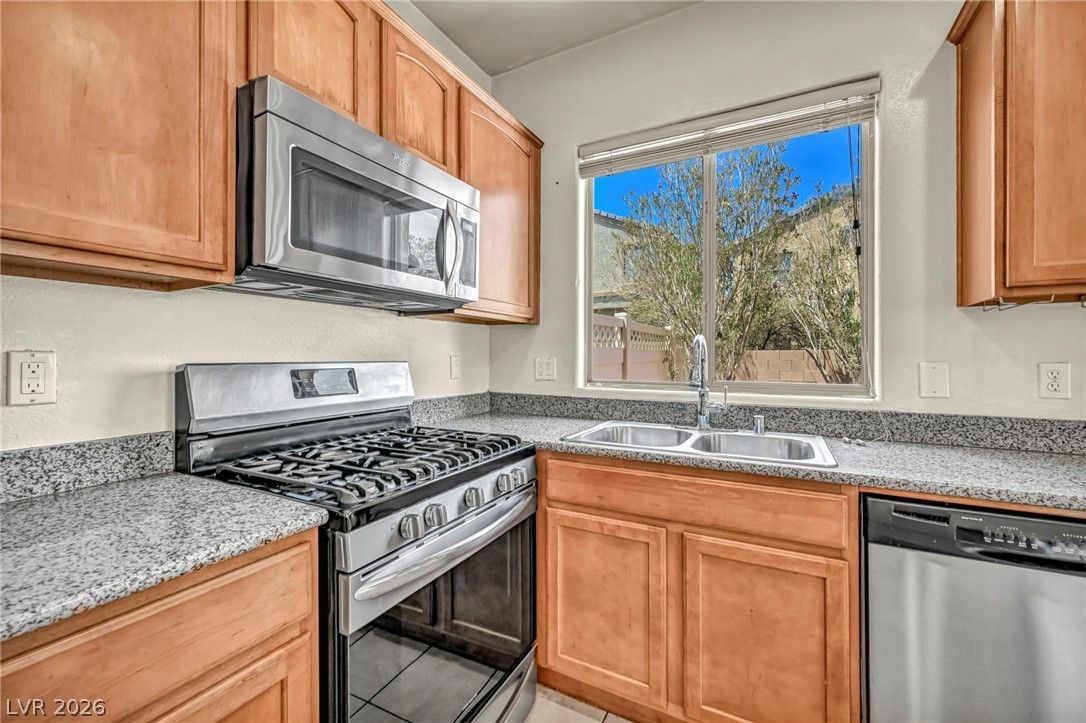 5412 Tinker Toy Avenue — photo 4 of 16