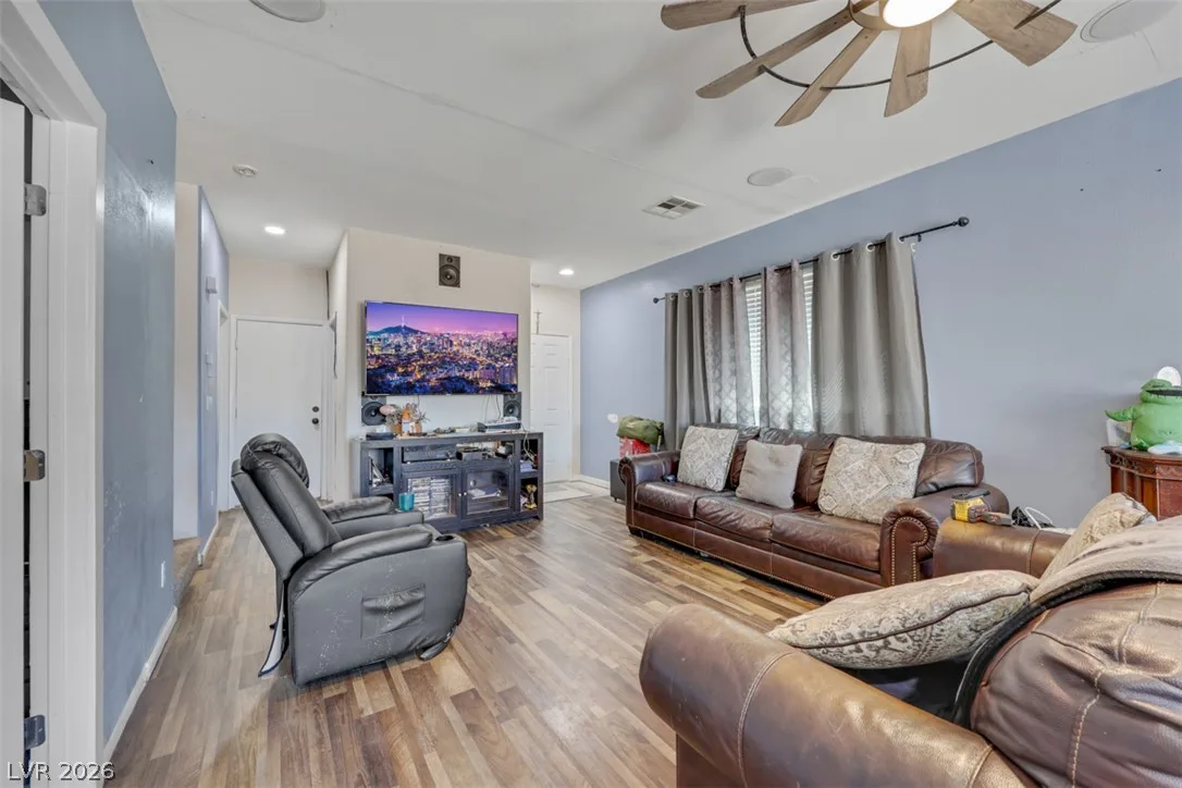 3715 Kit Fox Street — photo 5