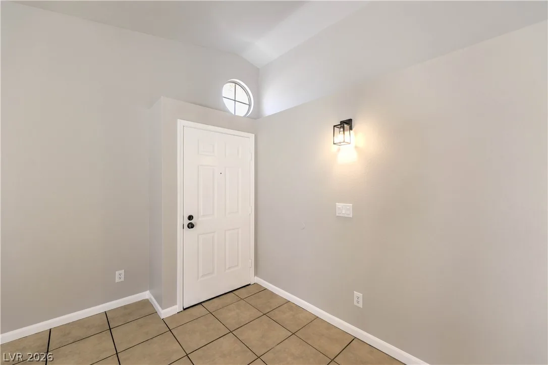 2007 GLISTENING SANDS Drive — photo 4