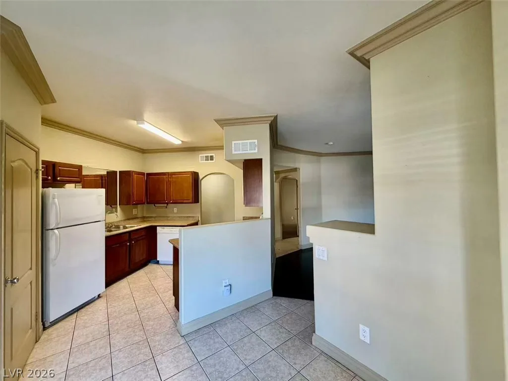 5525 West Flamingo Road 1019 — photo 4