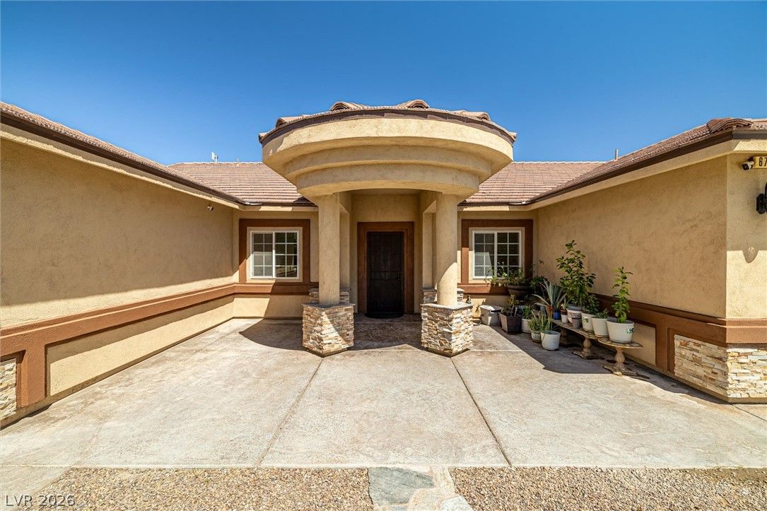 6720 Stubblefield Drive — photo 4 of 52