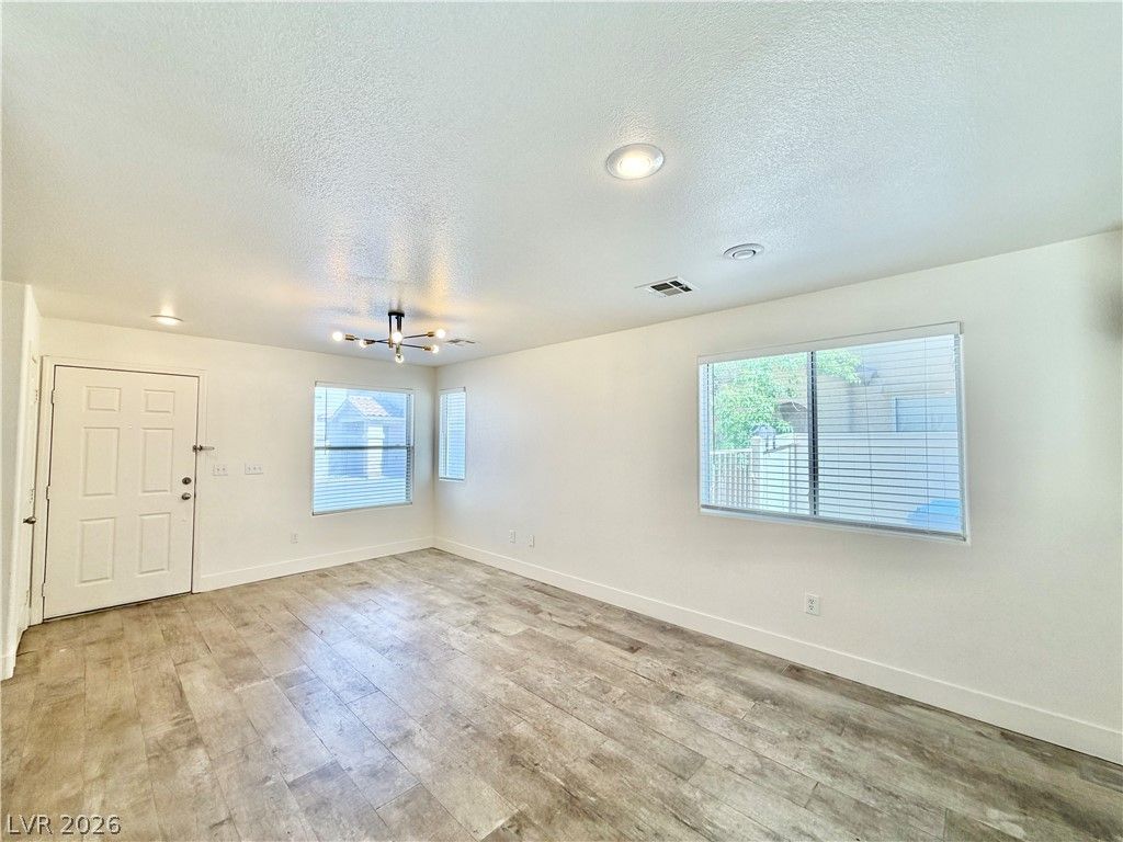 5863 Rose Tiara Drive — photo 4