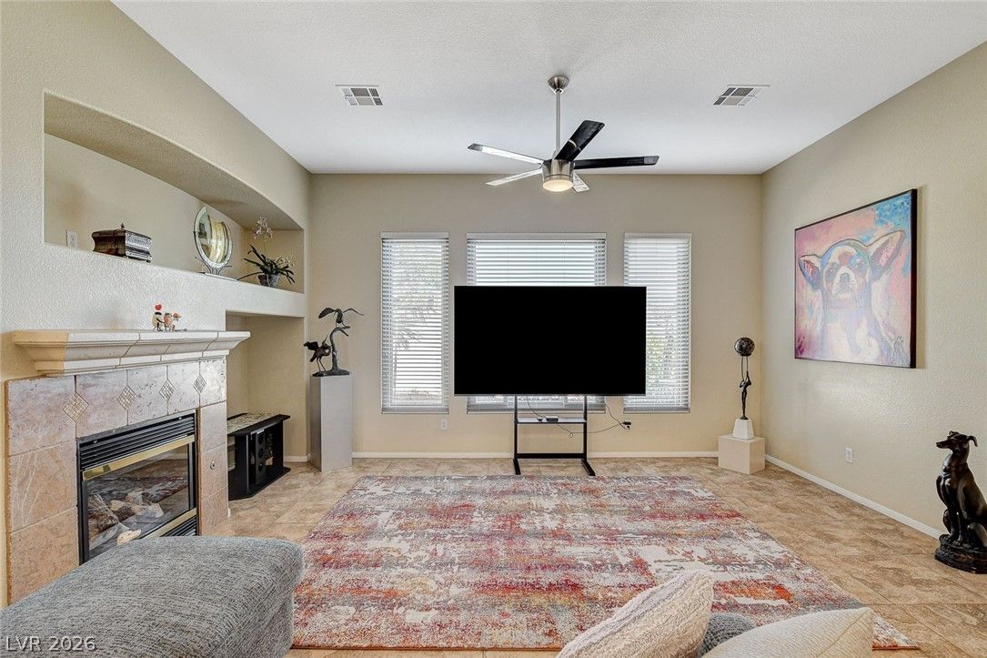 3290 Squire Street — photo 5