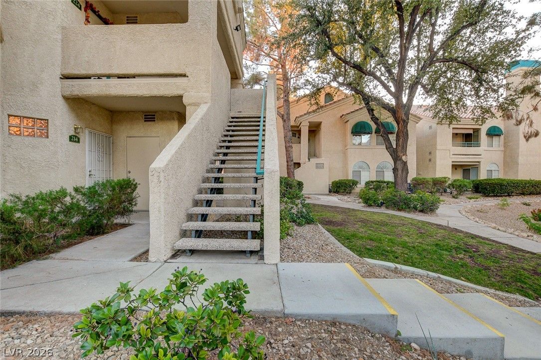 2251 Wigwam Parkway 225 — photo 3