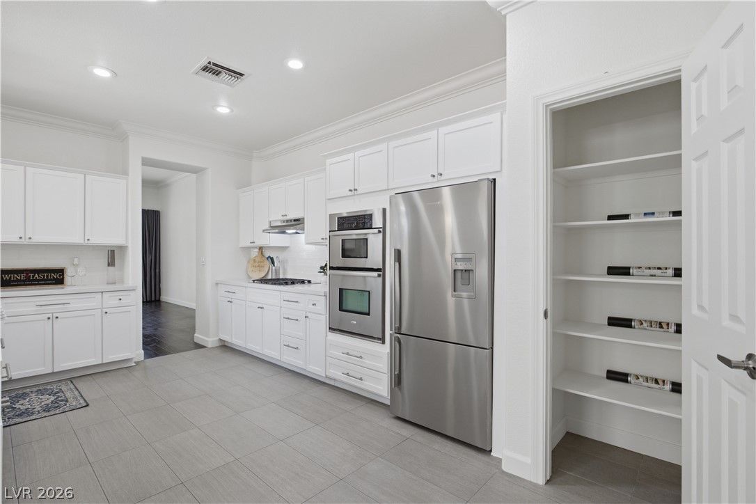 1944 Summer Palm Place 101 — photo 5