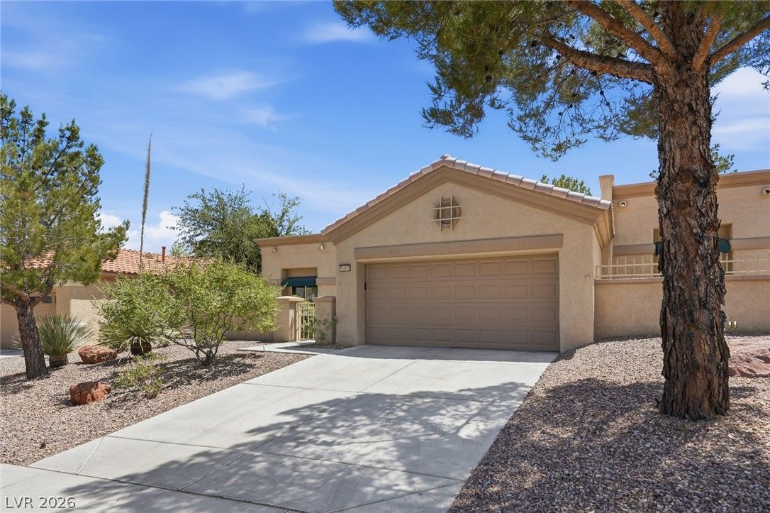 11013 Mission Lakes Avenue — photo 3 of 25