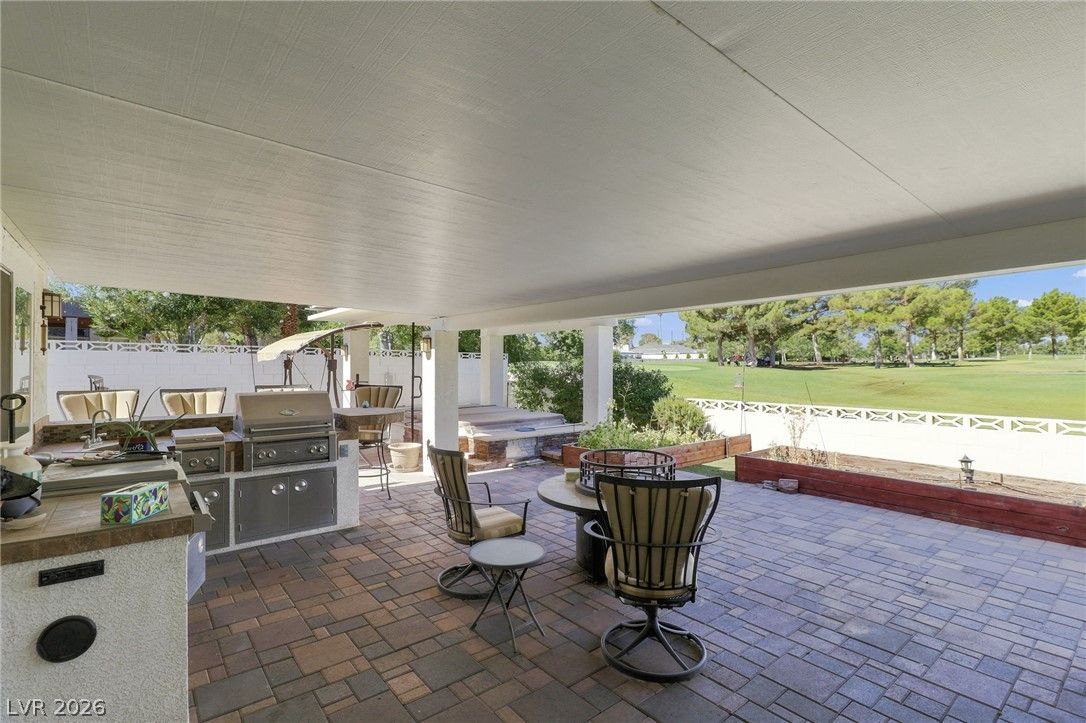 1209 Oak Tree Lane — photo 3