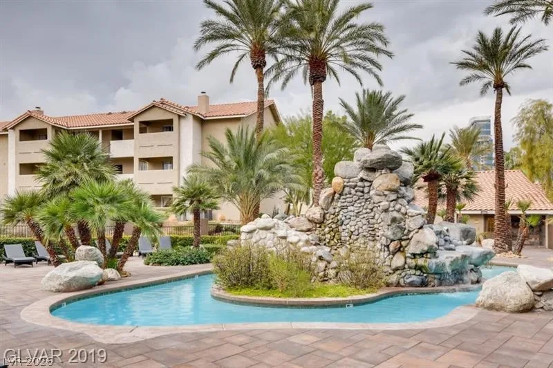 4200 South Valley View Boulevard 1052 — photo 2