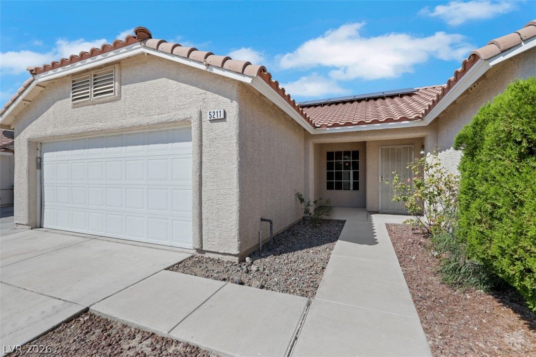 5211 Joshua Jose Street — photo 4