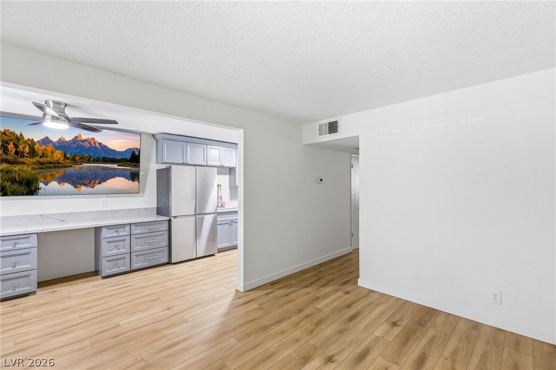 208 Orland Street 10 — photo 5 of 29