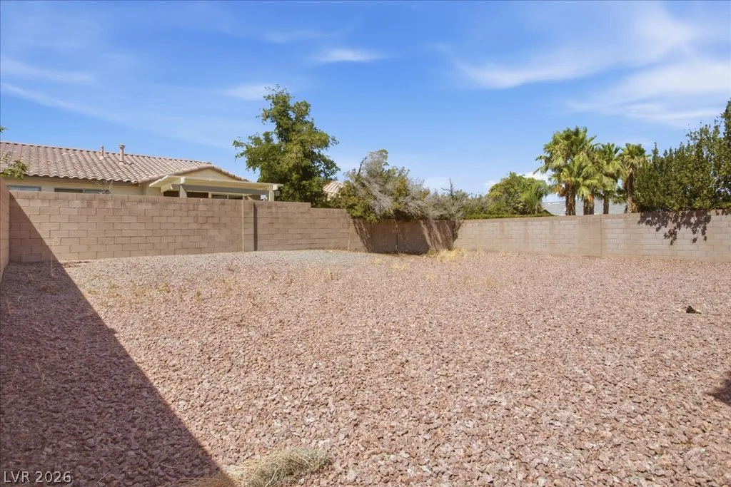 9336 White Waterfall Avenue — photo 3