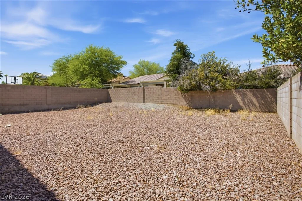 9336 White Waterfall Avenue — photo 4