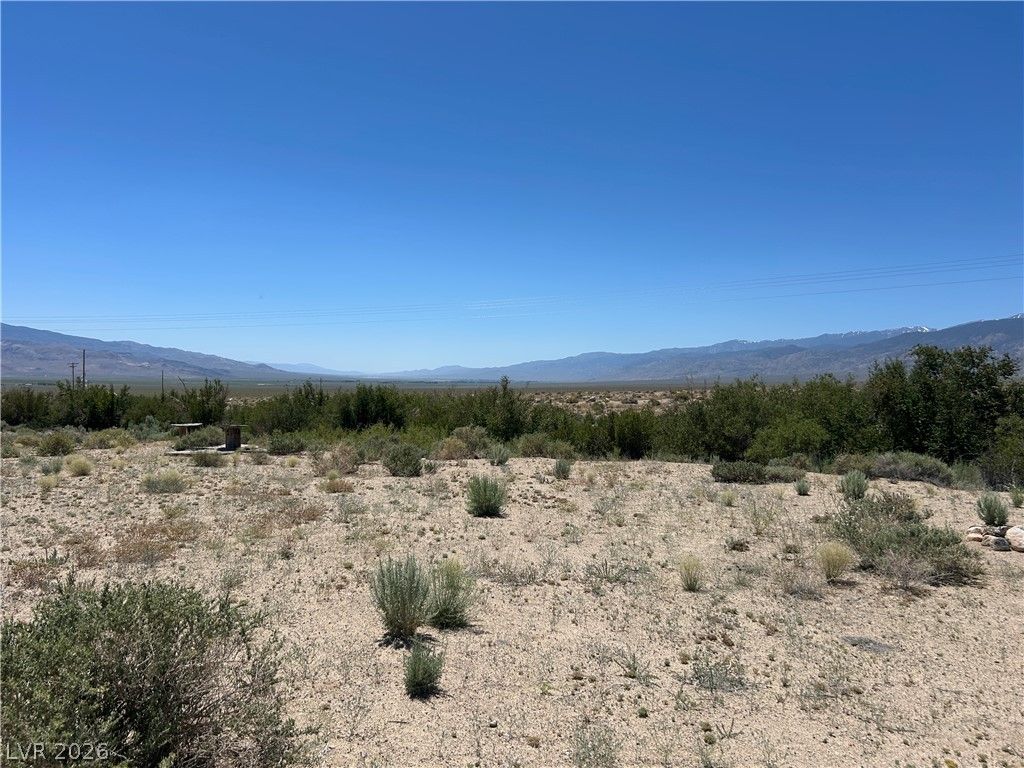 360 MOUNTAIN CREEK Road — photo 4 of 23