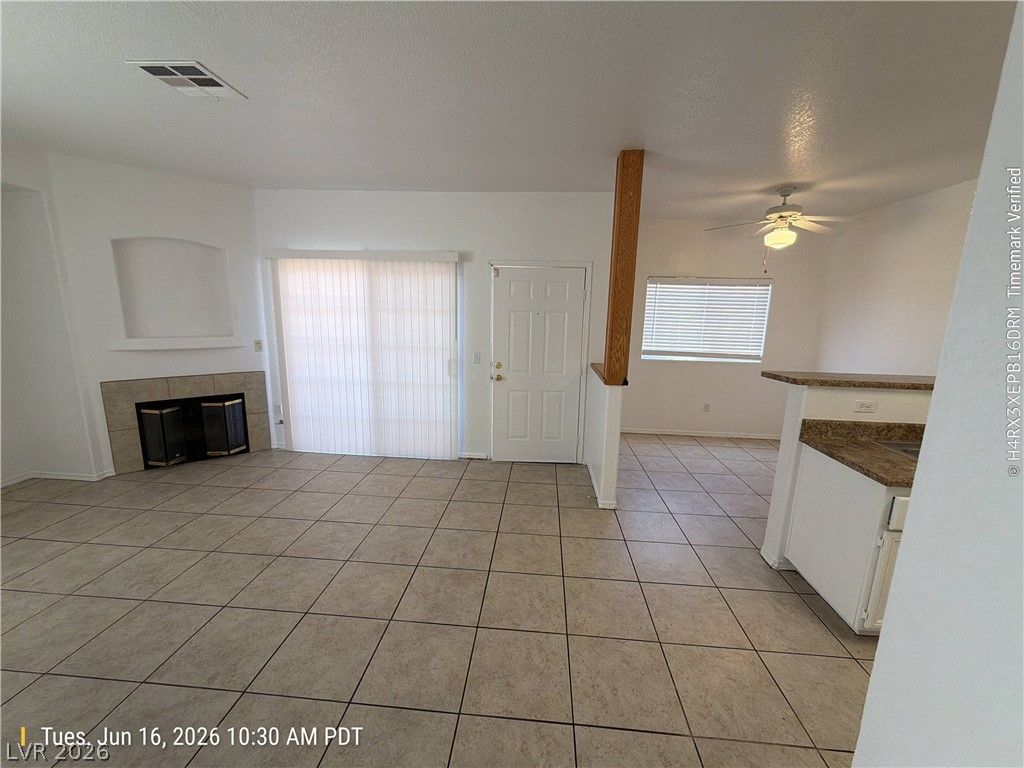 4730 East Craig Road 1124 — photo 5