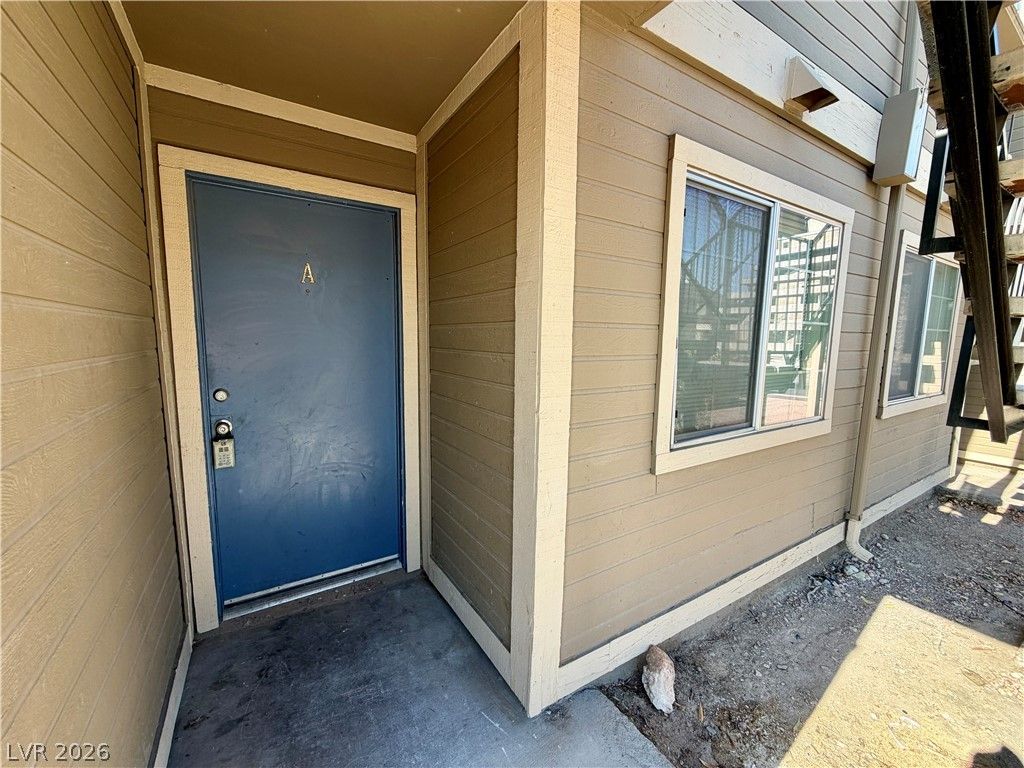 2704 Aarondavid Drive A — photo 2 of 9