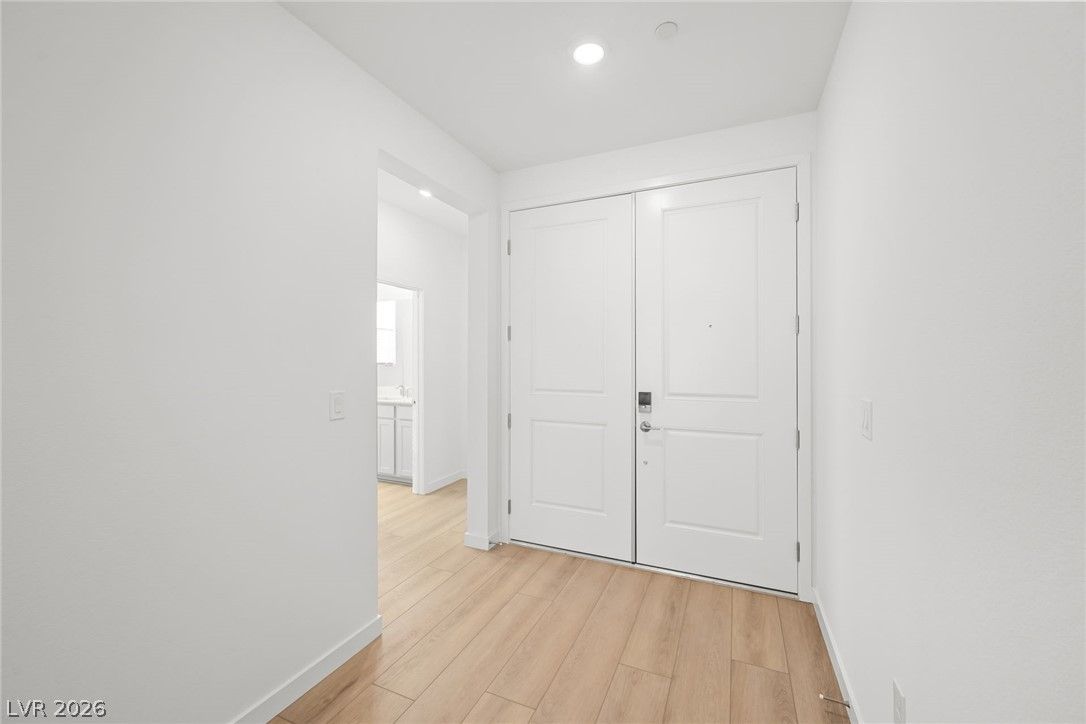 10886 Lewis Pointe Avenue — photo 3 of 30