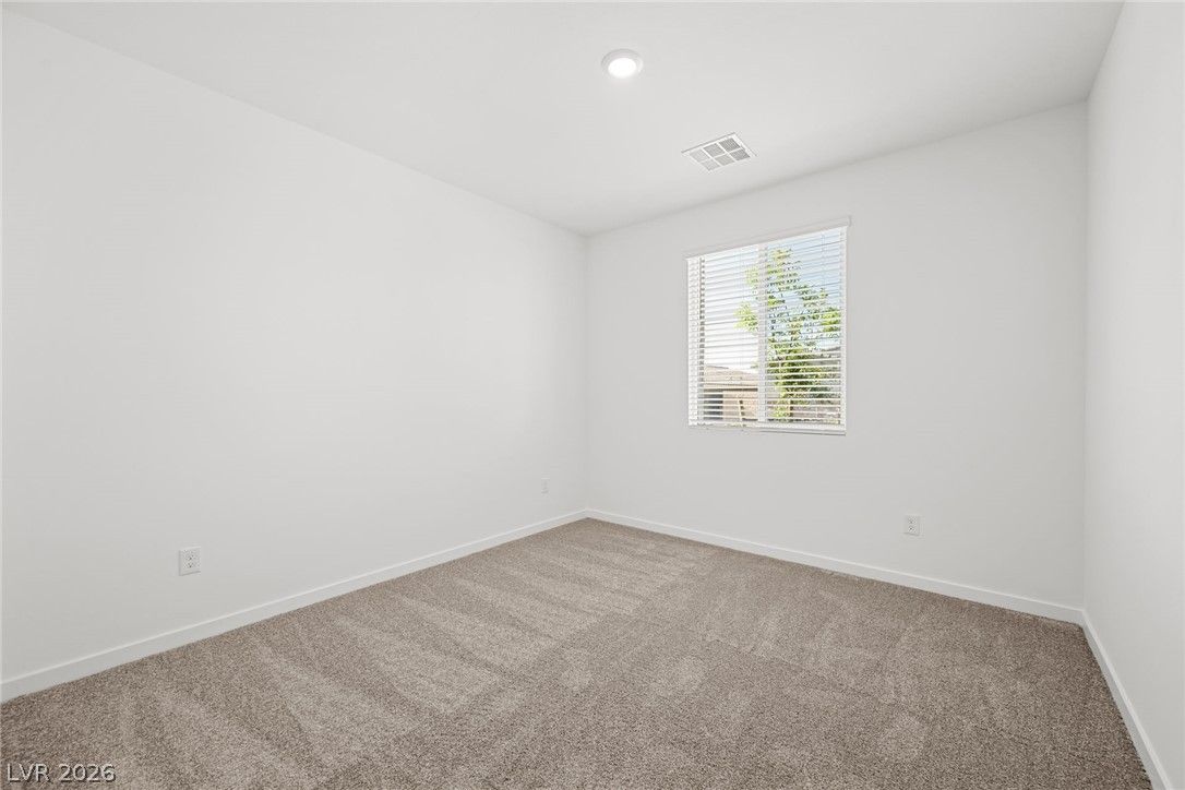 10886 Lewis Pointe Avenue — photo 5 of 30