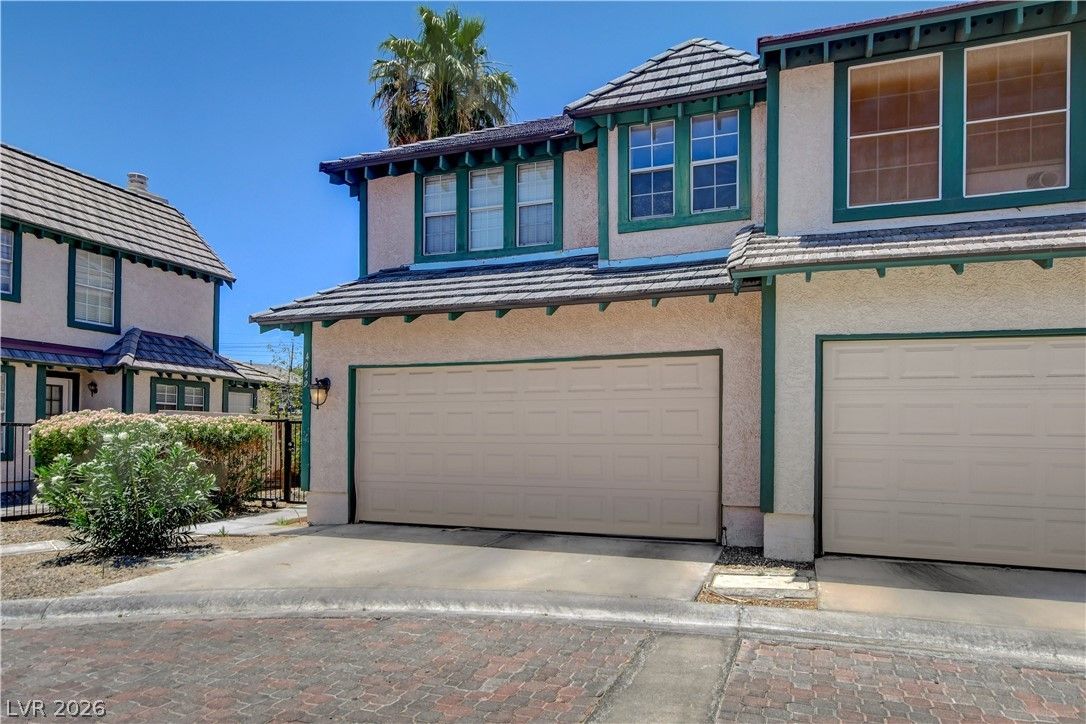 4049 Chalfont Court — photo 3