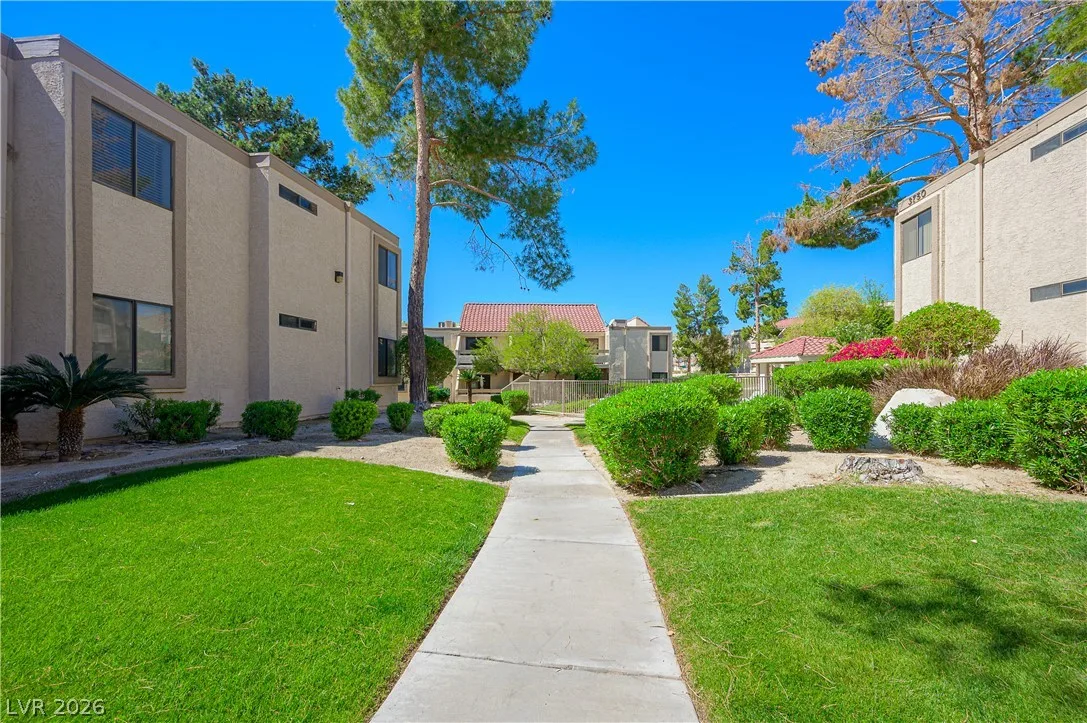 3770 Desert Marina Drive 52 — photo 2