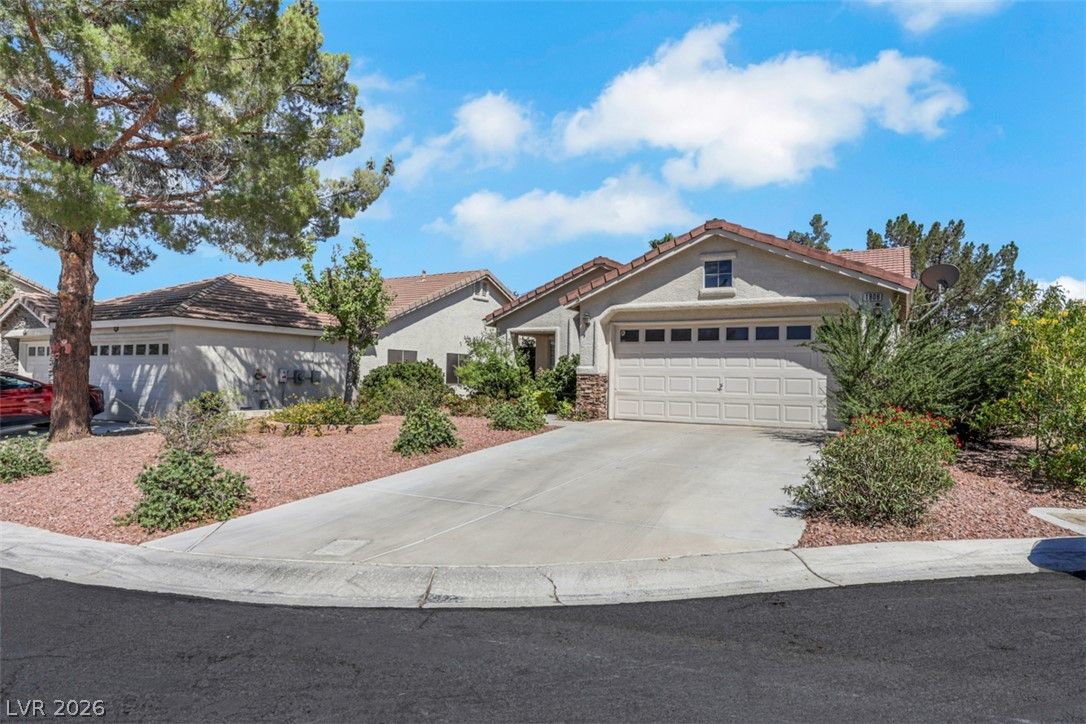1808 Nevada Falls Court — photo 2