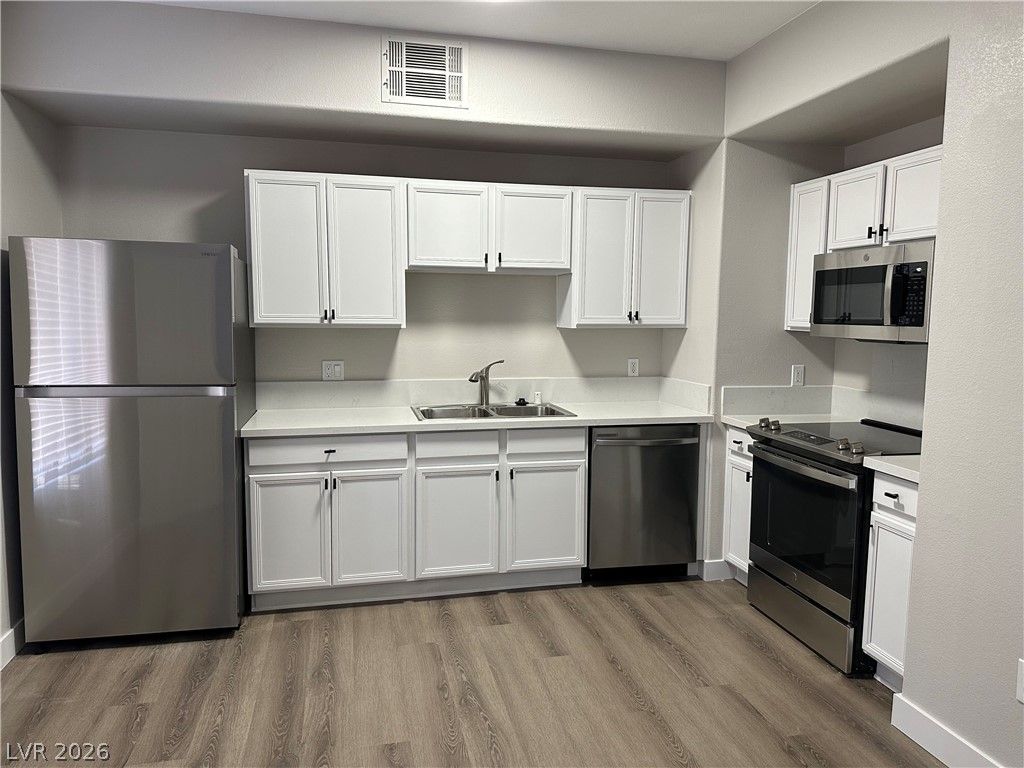 2181 Hussium Hills Street 108 — photo 5