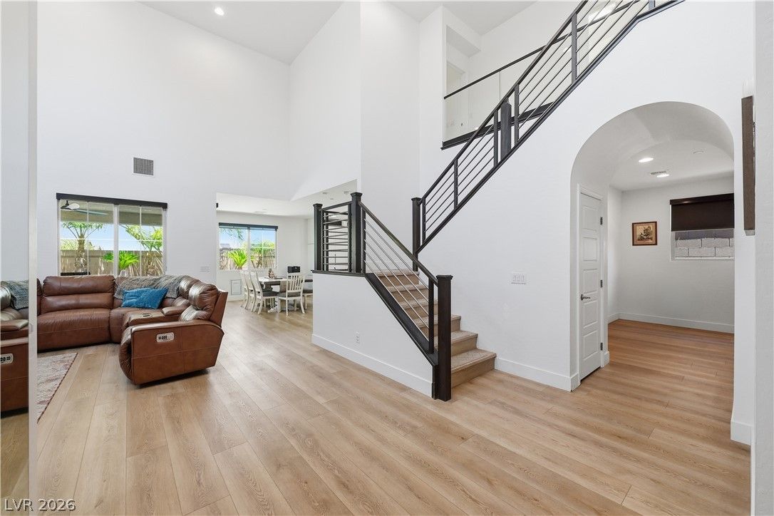 3038 Villanelle Avenue — photo 2
