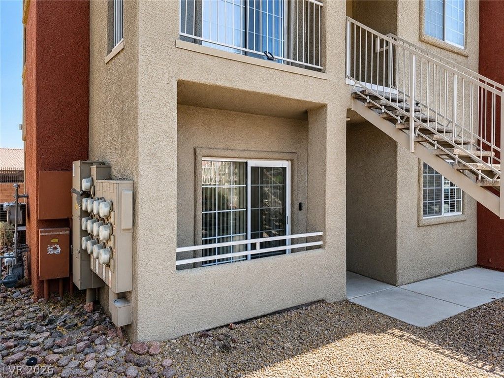4730 East Craig Road 1043 — photo 3