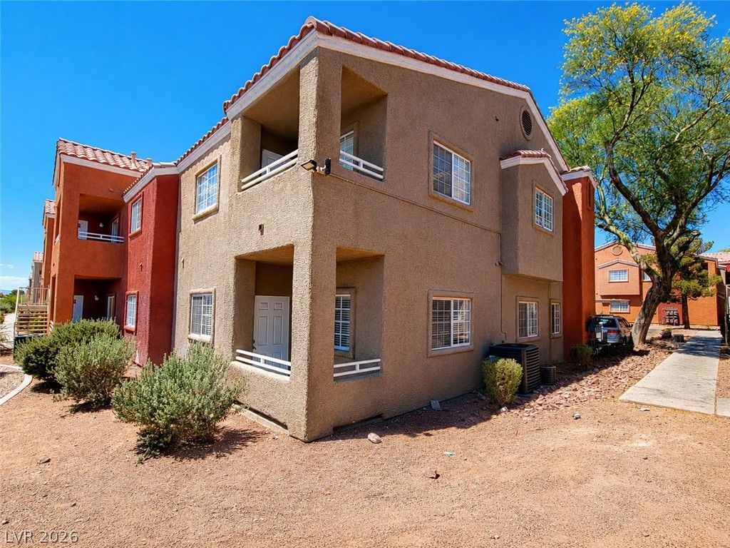 4730 East Craig Road 1043 — photo 4
