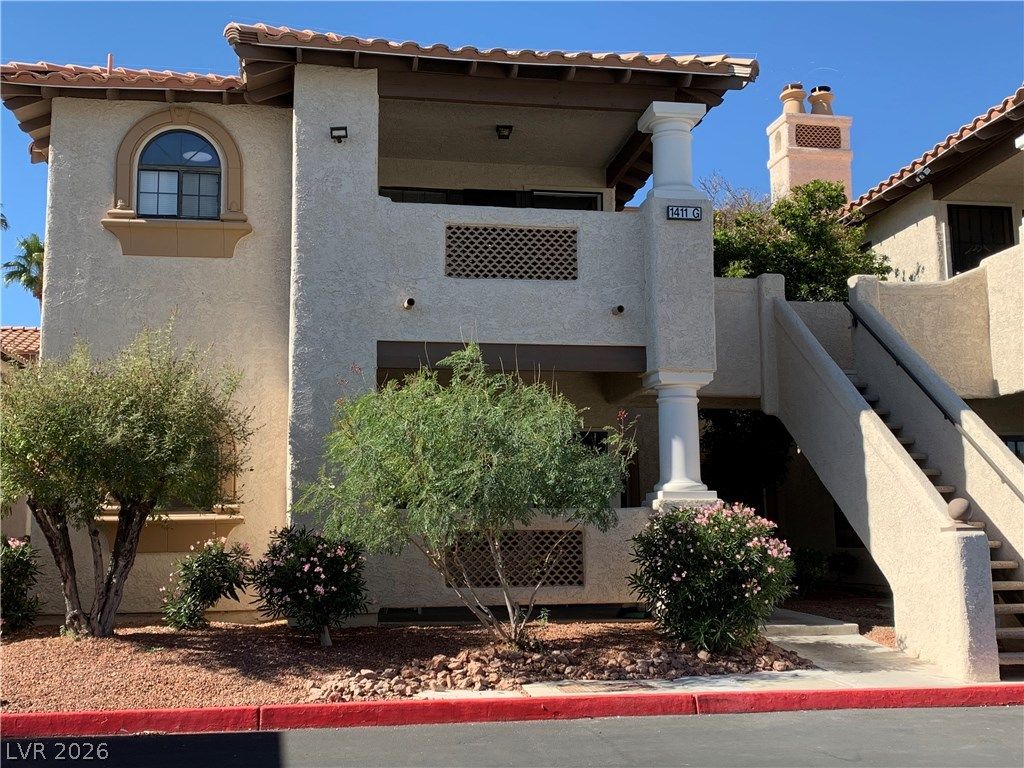 1411 Santa Margarita Street G — photo 2