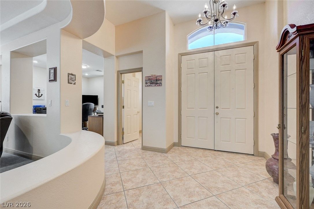 10093 Golden Bluff Avenue — photo 5