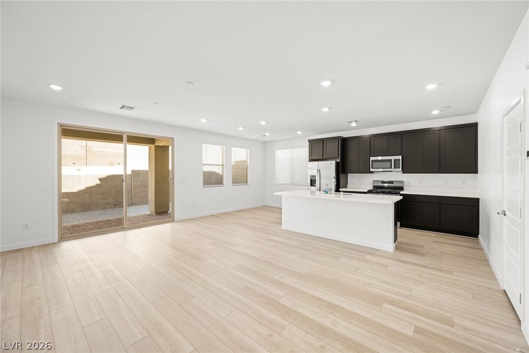 1449 Great Snipe Avenue — photo 3