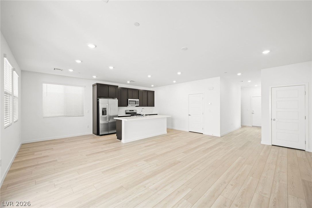 1449 Great Snipe Avenue — photo 4