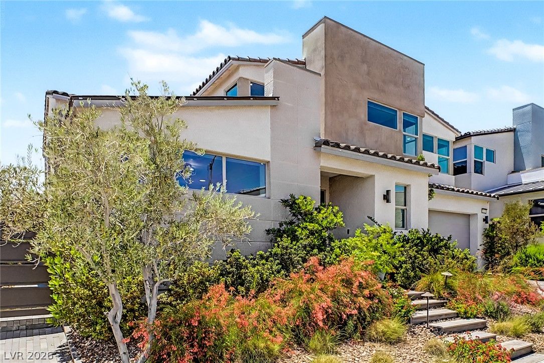 10267 Midnight Meteor Avenue — photo 4