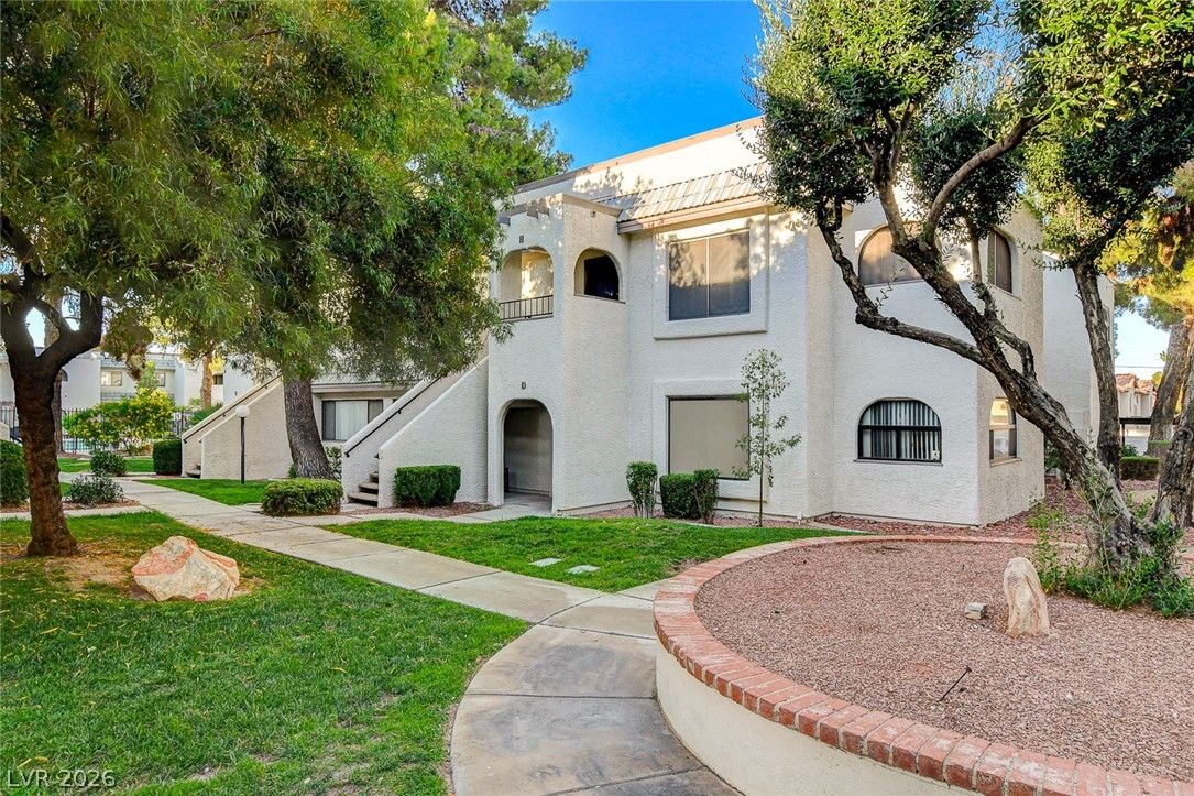1412 Santa Margarita Street H — photo 3