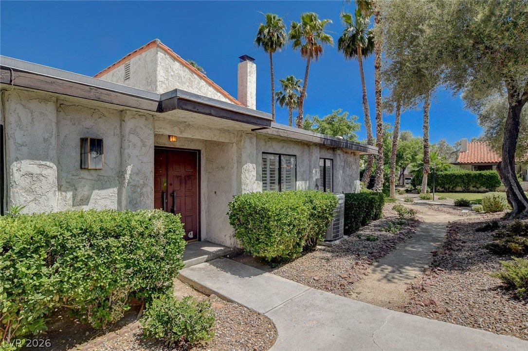 2457 El Paseo Circle — photo 2