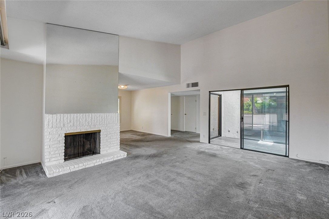 2457 El Paseo Circle — photo 5