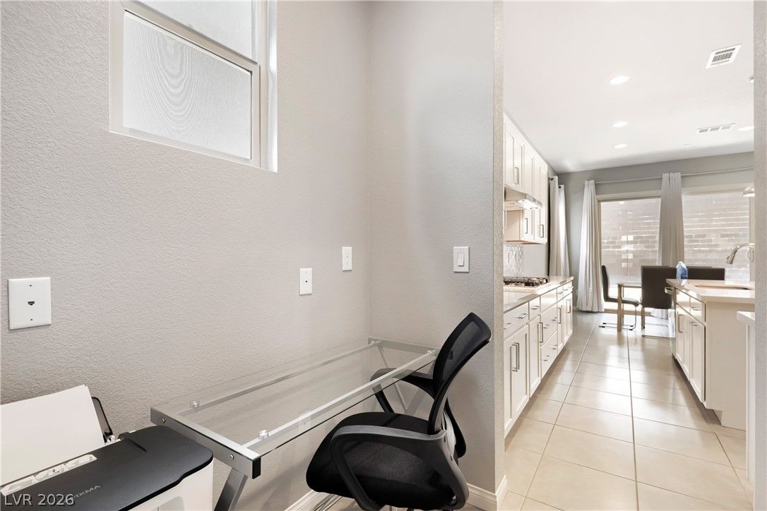 10231 Tidal Force Street — photo 4