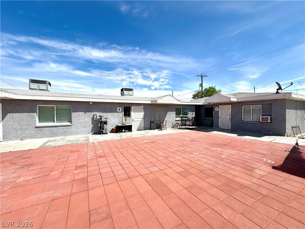 2536 Carroll Street — photo 3 of 24