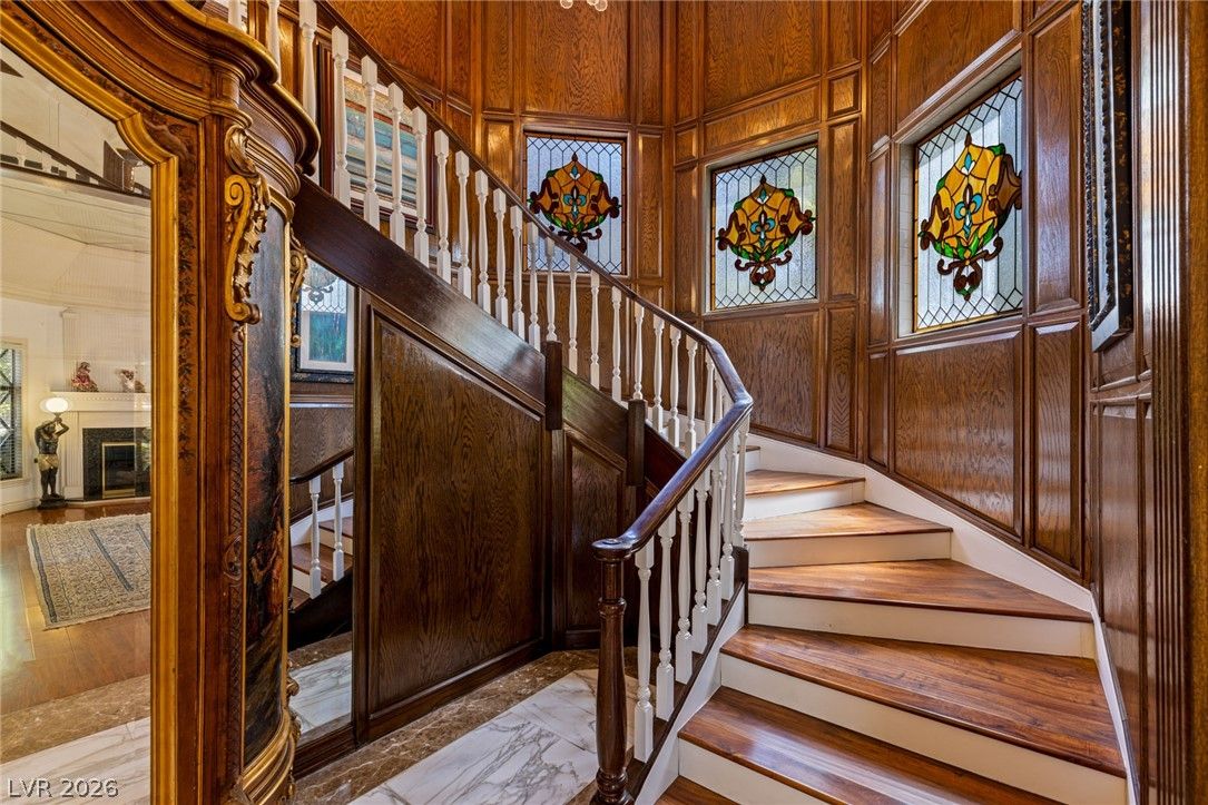 221 Dalmatian Lane — photo 2