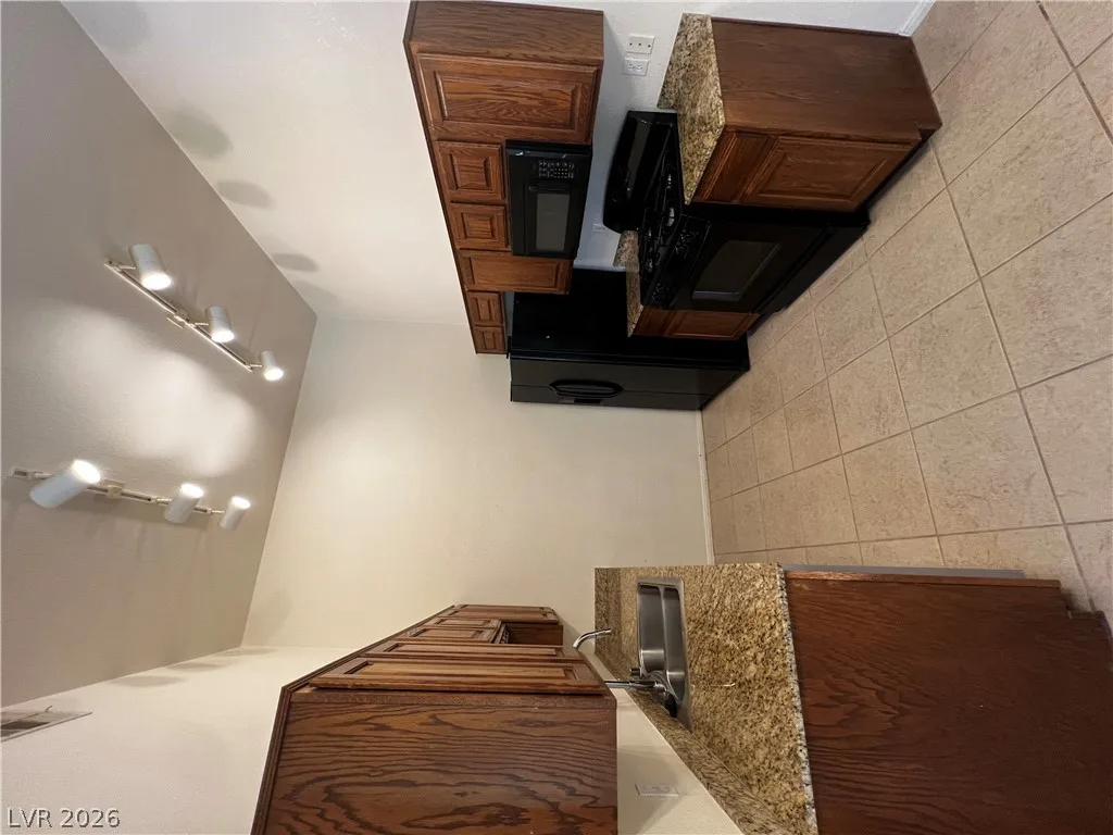 8985 DURANGO Drive 2138 — photo 5