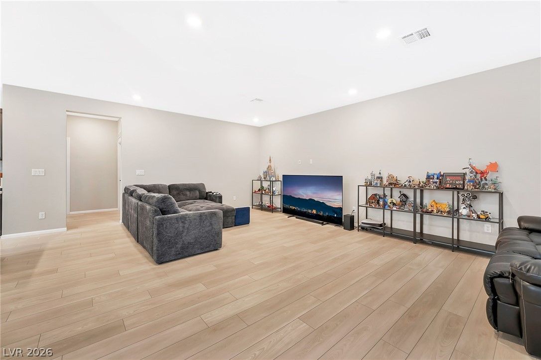 10201 Beckenham Hills Street — photo 2